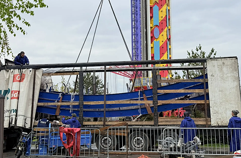 Аттракцион «Диско» прибыл из Китая в волгоградский ЦПКиО