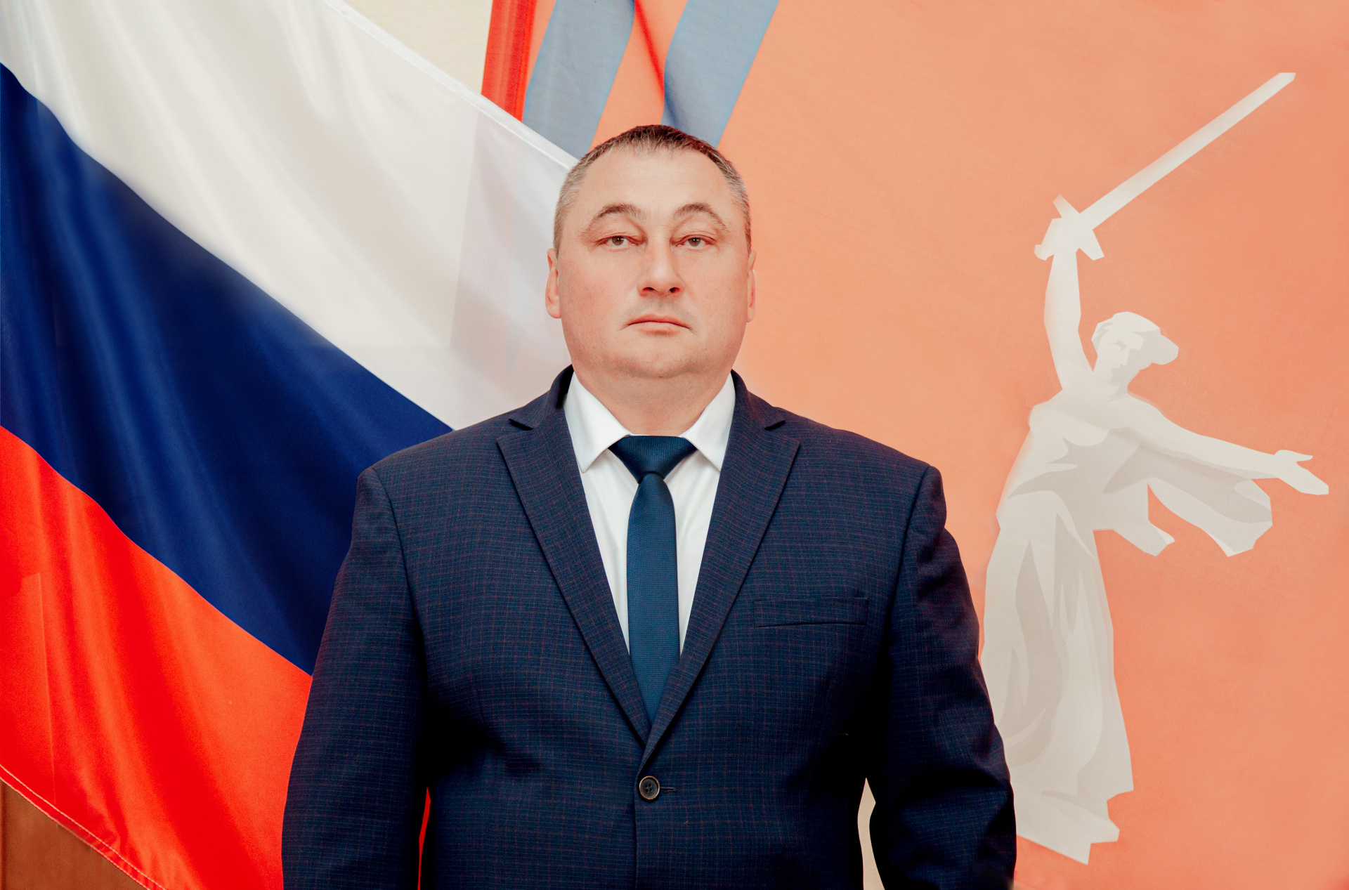 Владимир Максимов избран главой Новоаннинского района