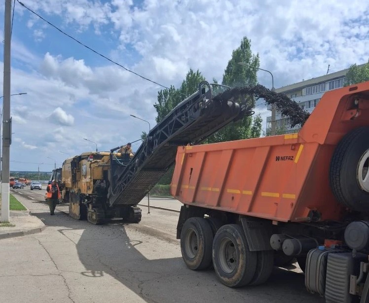 В Волгограде обновляют дорогу на 7-й Гвардейской
