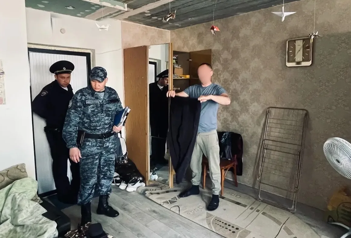 В Волгограде должник по алиментам спрятался от судебных приставов в шкафу
