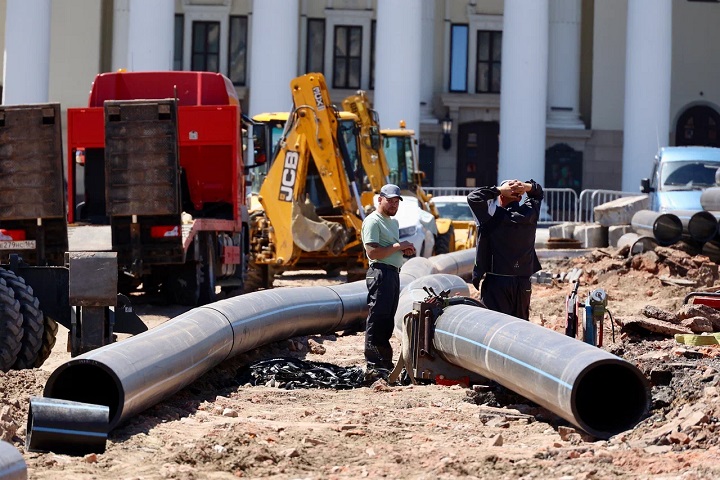 На площади Павших борцов в Волгограде приступили к замене коммуникаций