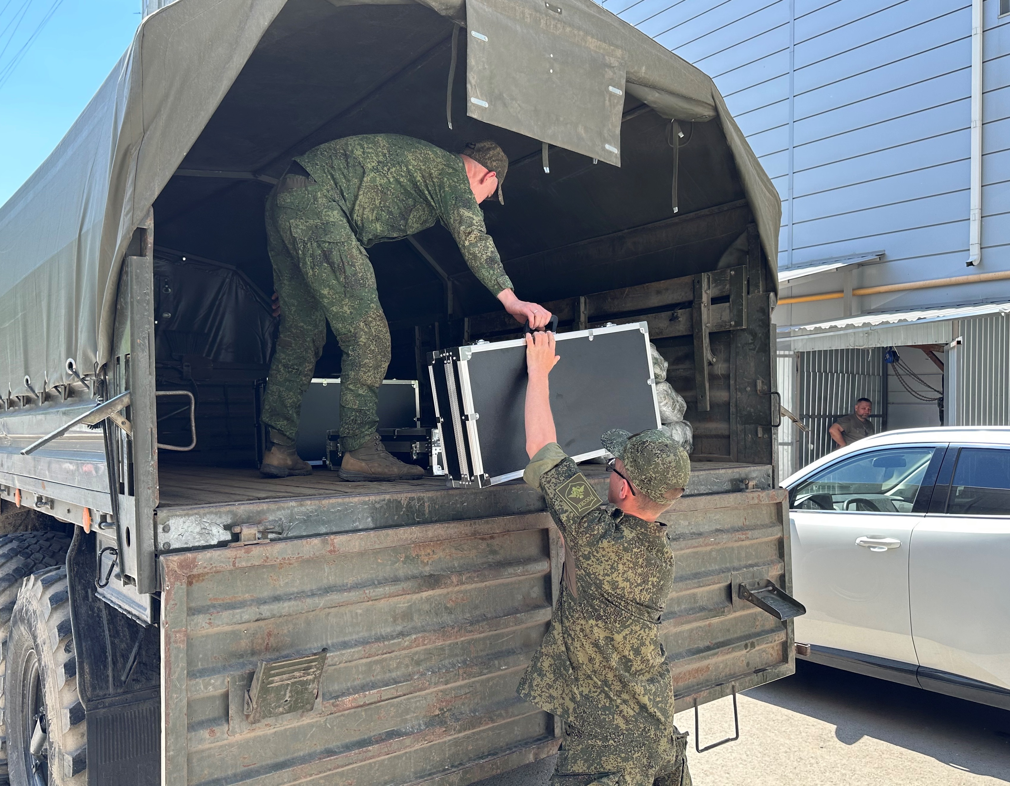 Волгоградская область передала в зону СВО тактическое снаряжение