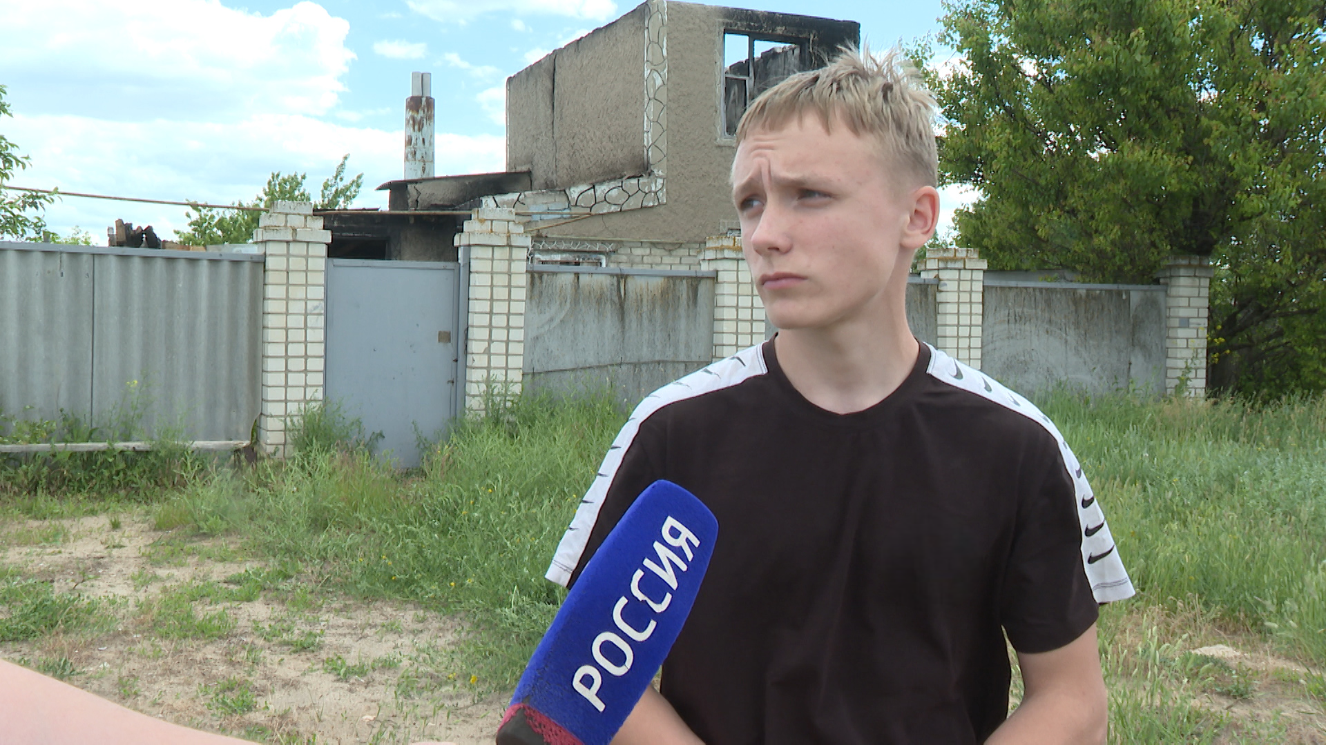 Школьник рассказал, как спас четверых детей из горящего дома под Волгоградом