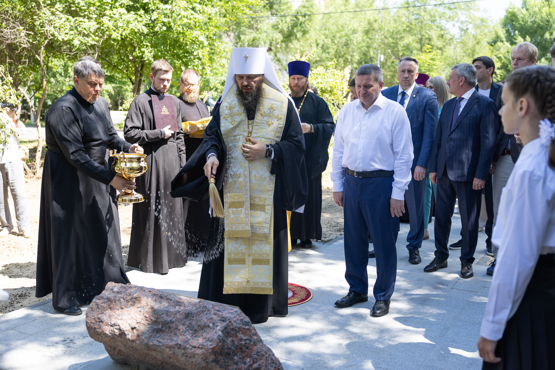 В Волгограде открыли закладной камень православного культурно-просветительского центра