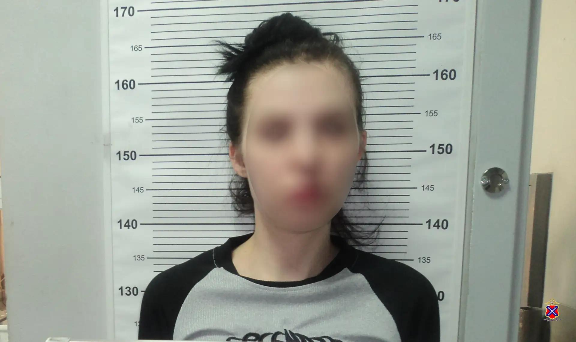 22-летняя волгоградка напала на сожителя своей матери в Советском районе Волгограда