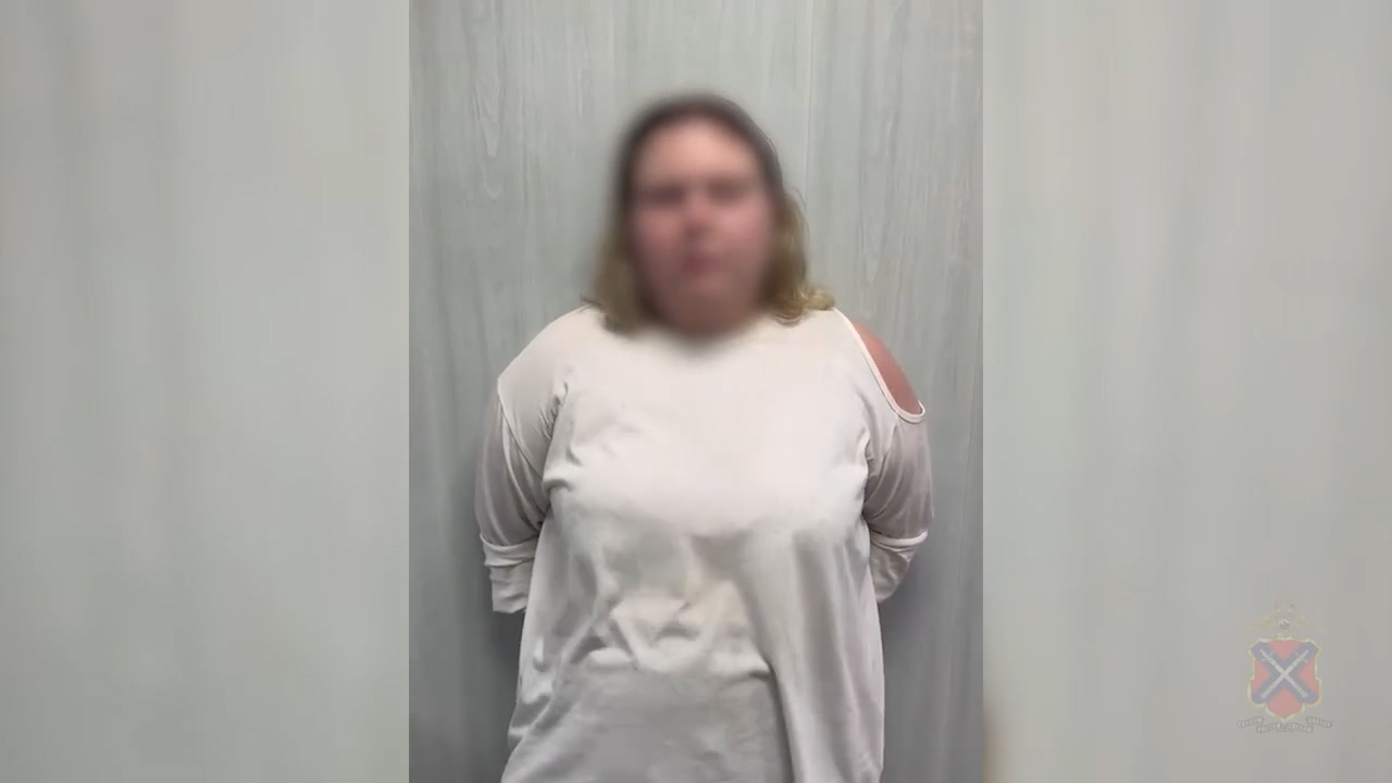 20-летняя волгоградка выбросила в окно свыше 7 млн рублей по просьбе мошенников