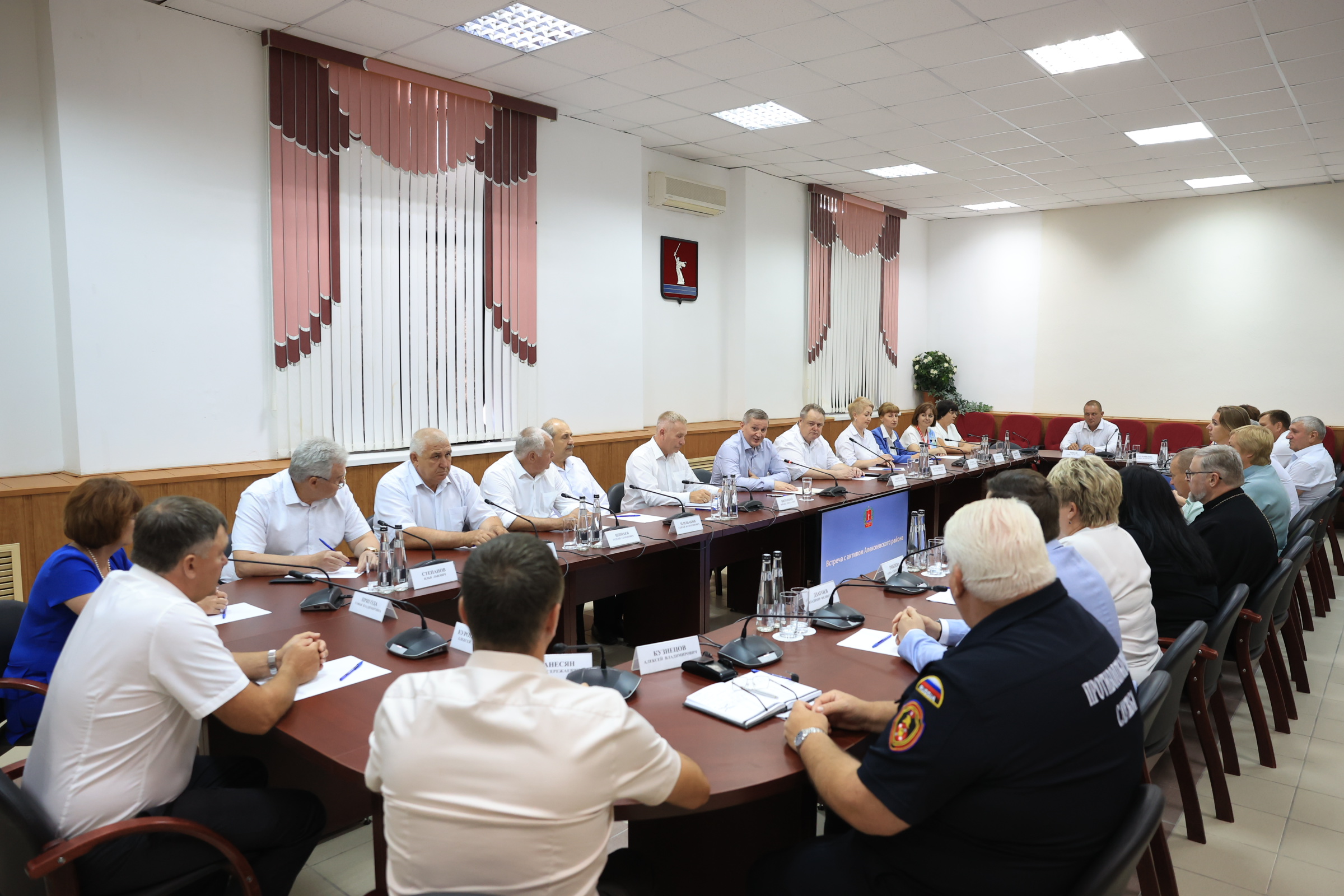 Андрей Бочаров провел встречу с жителями Алексеевского района