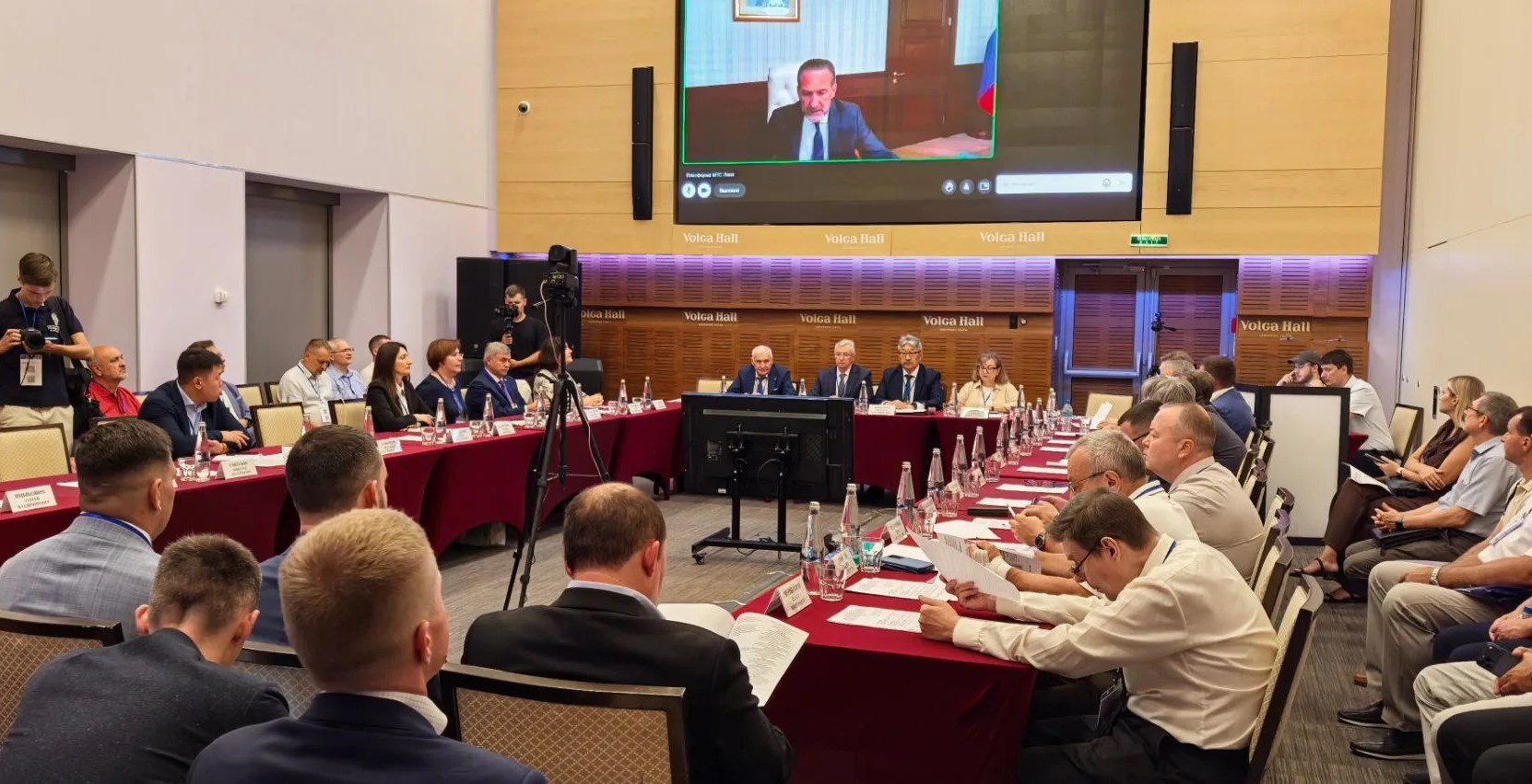 Дорожно-транспортные проекты развития представили на форуме в Волгограде