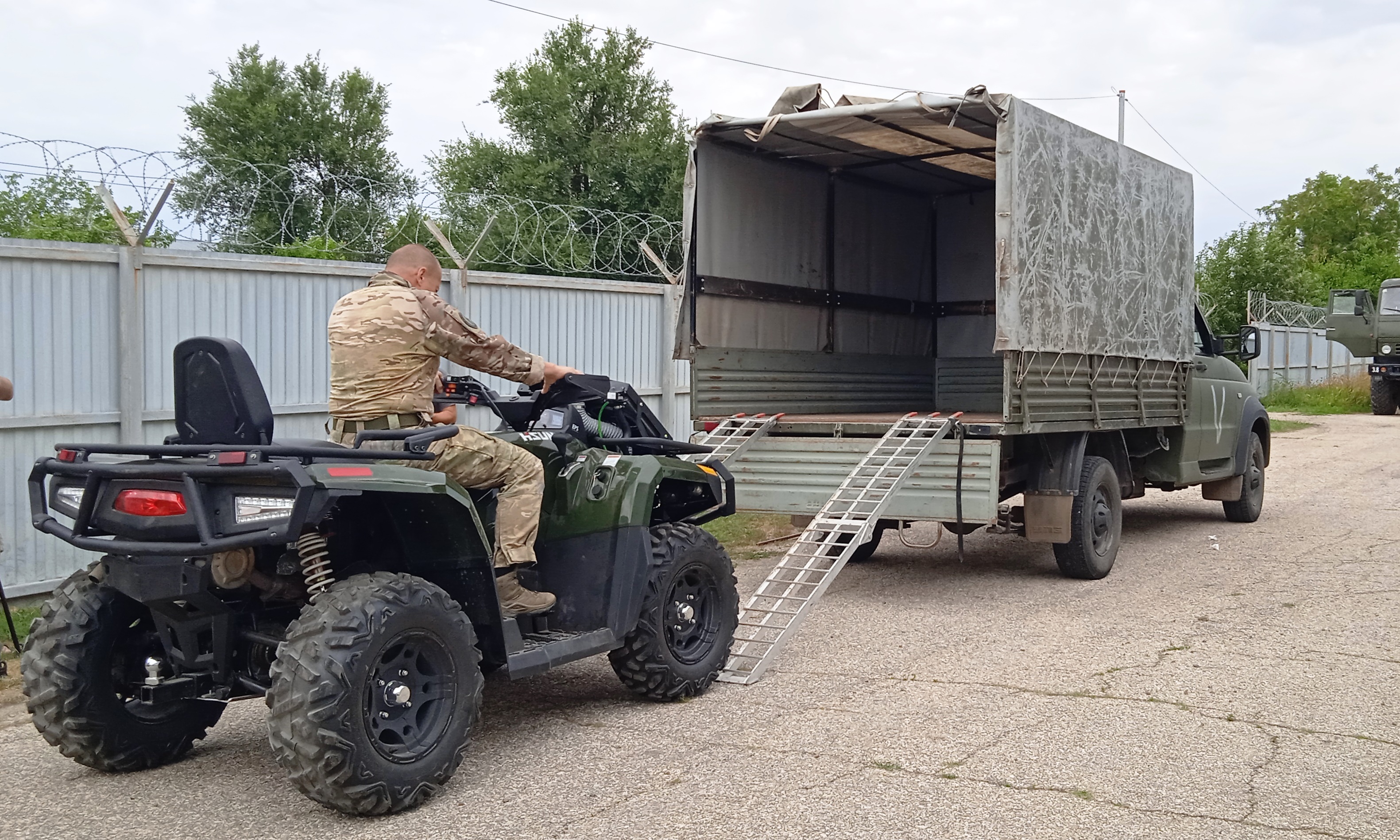 Партию техники отправила Волгоградская область отряду «Бессмертный Сталинград»