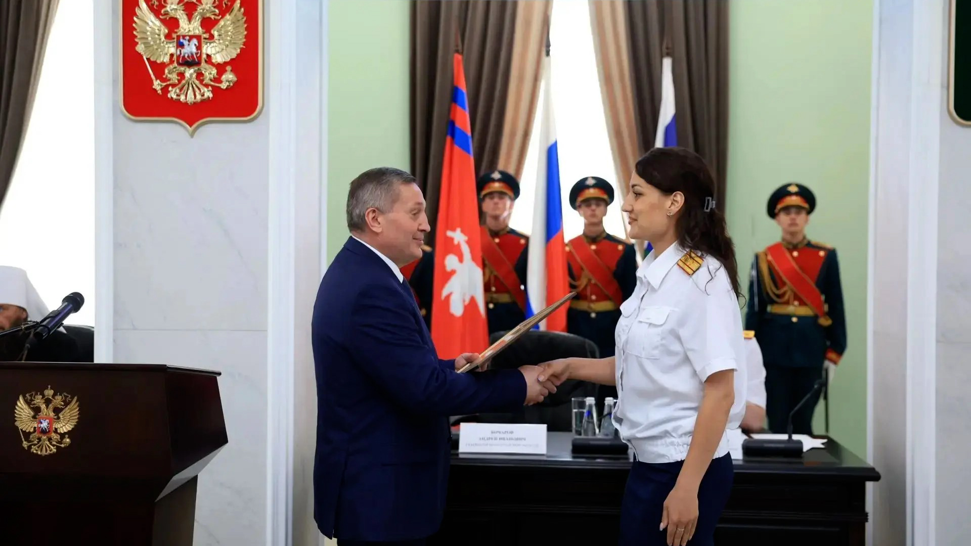 Губернатор вручил награды сотрудникам Следственного комитета СКР по Волгоградской области