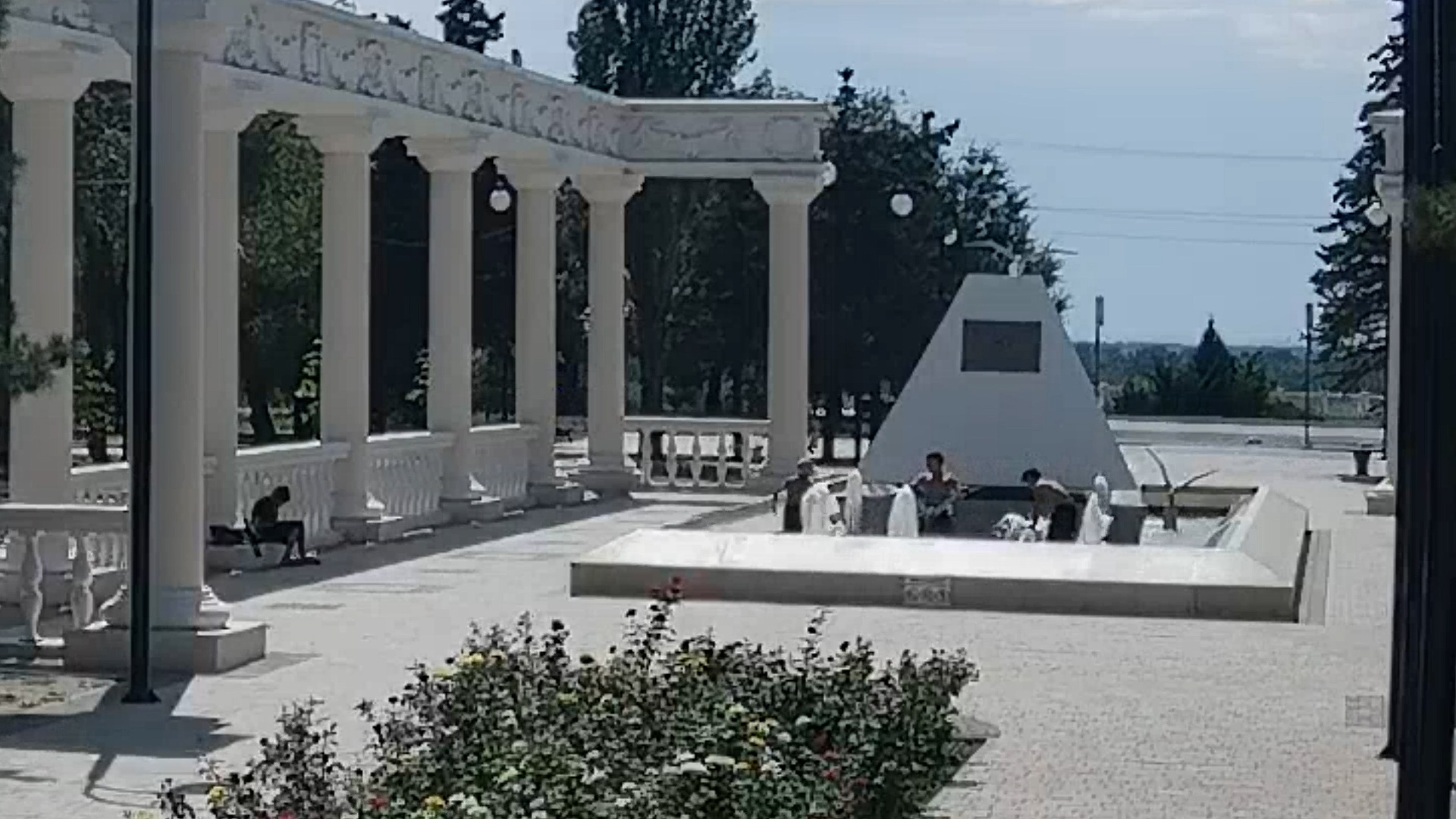 Дети сломали скульптуру чайки на фонтане в Волжском