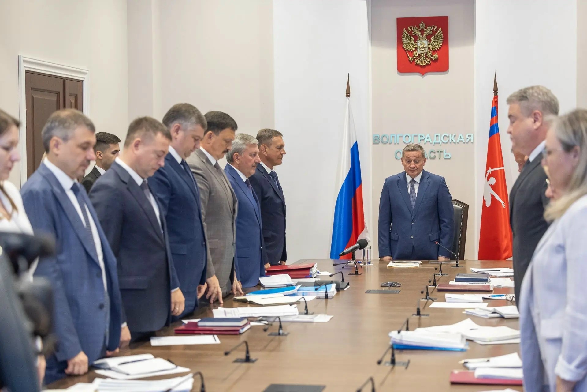 Губернатор Андрей Бочаров почтил память ушедшего из жизни омбудсмена Валерия Ростовщикова