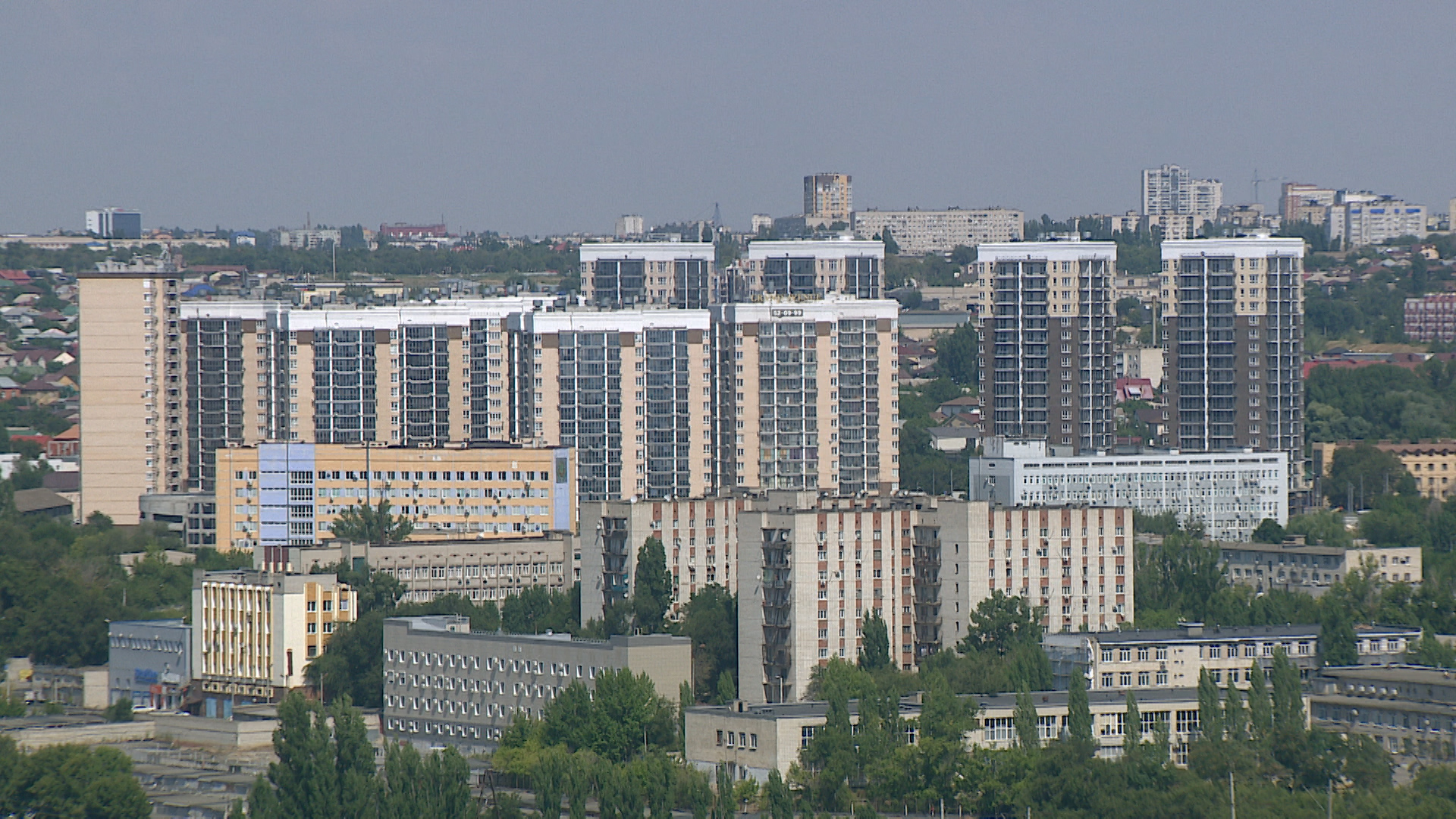 В Волгоградской области на квартиру в новостройке надо копить 7,6 лет