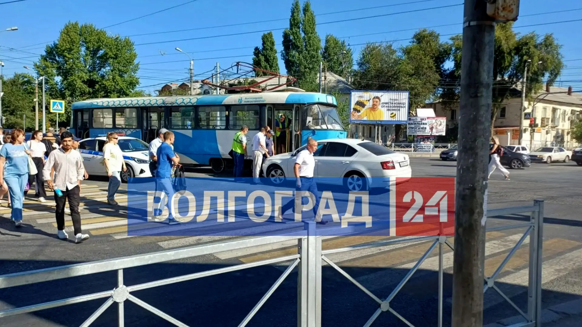 ДТП на путях парализовало движение трамваев в Волгограде