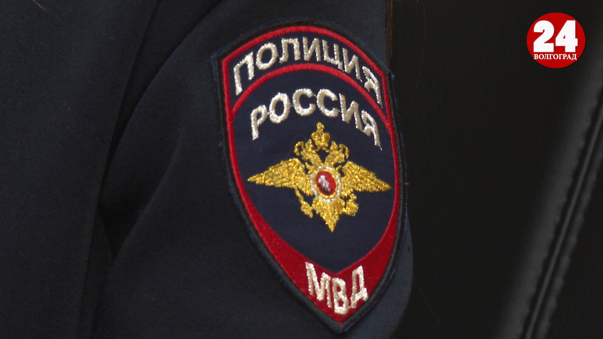 Под Волгоградом водитель отечественной легковушки врезался в столб и скончался на месте