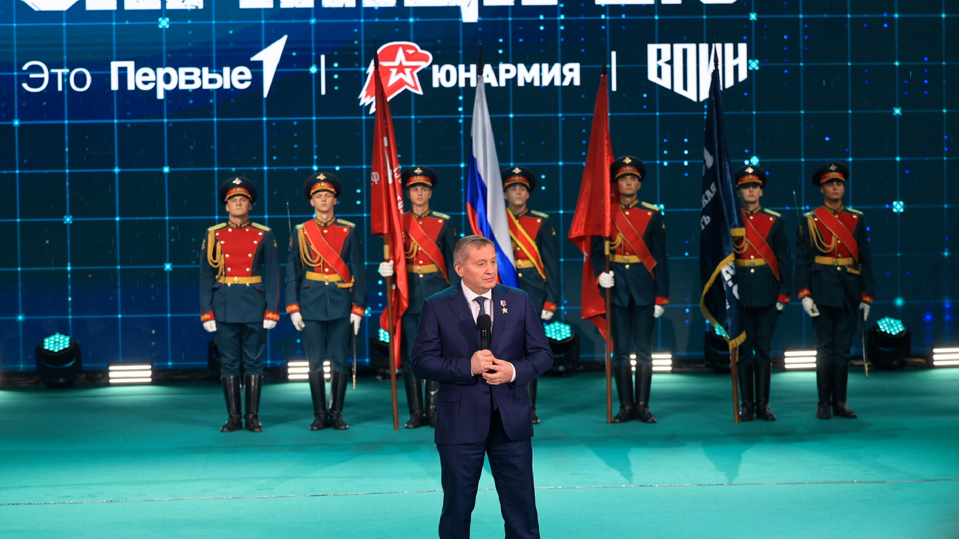 Волгоградский губернатор поздравил молодежь с завершением «Зарницы 2.0»