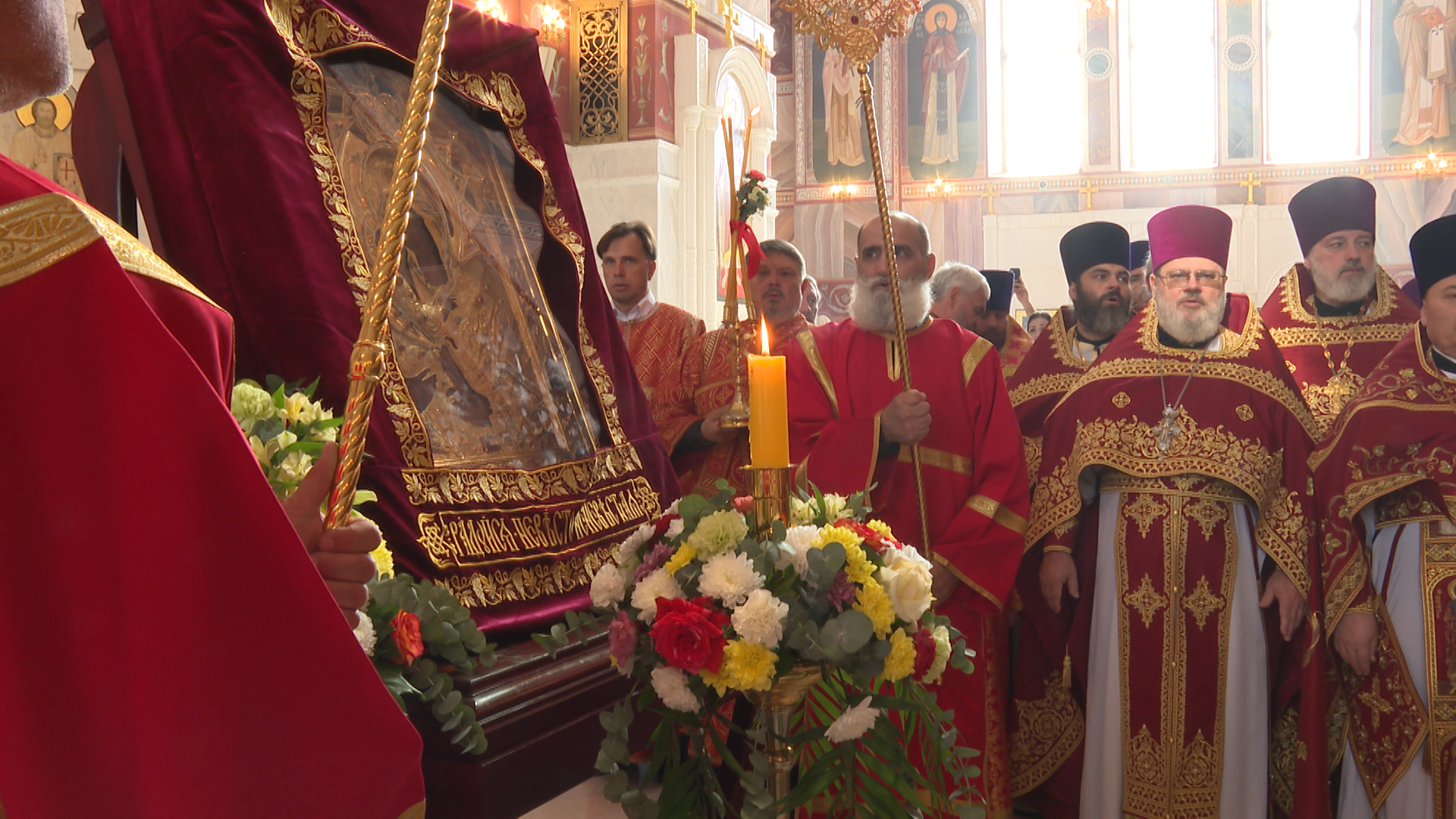 Чудотворную Донскую икону Божией Матери встретили в соборе Александра Невского