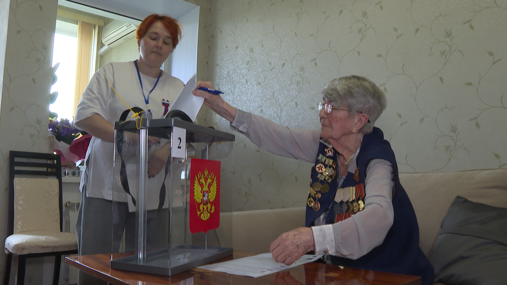 Волгоградские избиратели могут воспользоваться услугой голосования на дому