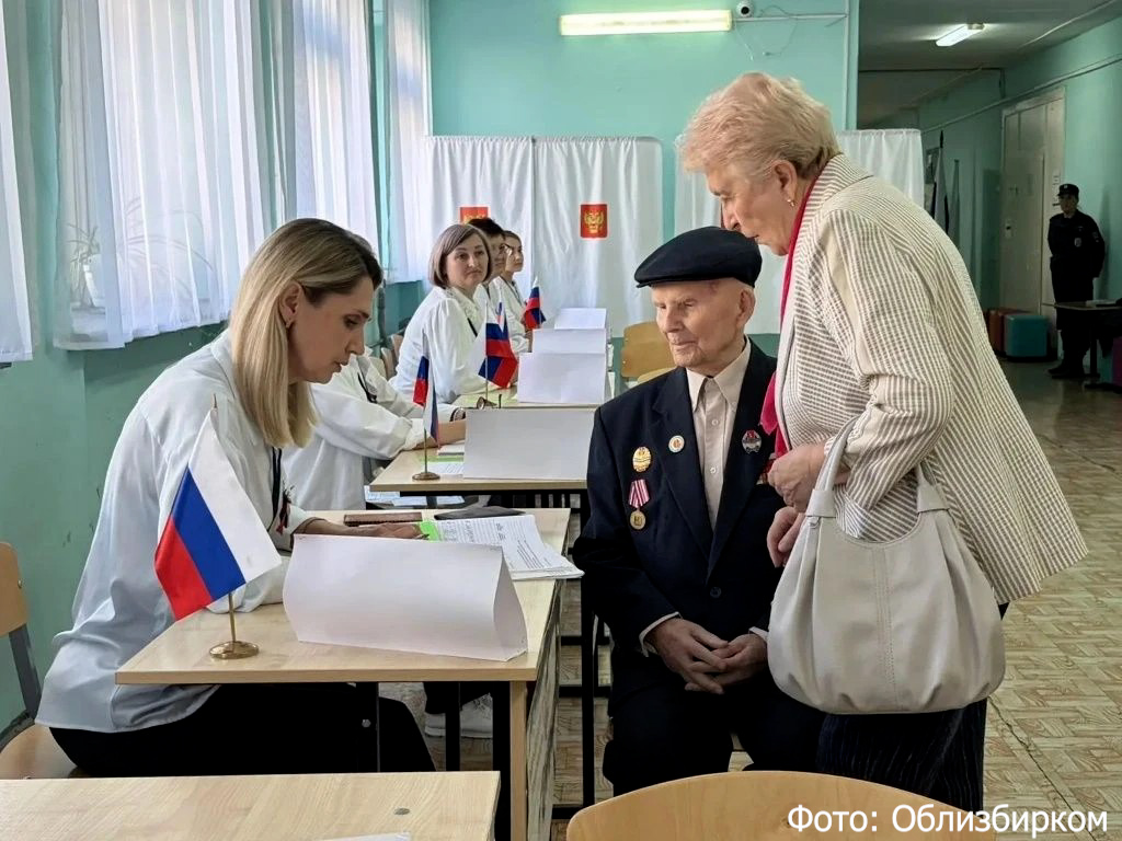 99-летний ветеран Александр Колотушкин проголосовал на выборах в Волгограде