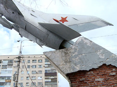 Волгоградцев беспокоит судьба памятника МиГ-21