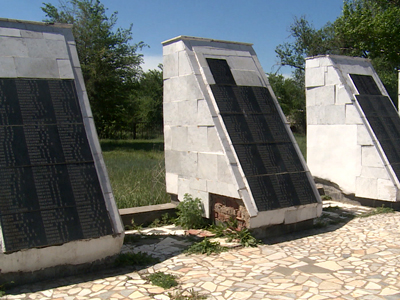 Братская могила защитников Сталинграда в поселке Майском ждет реконструкции