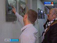В галерее «Вернисаж» открылась выставка черно-белой фотографии