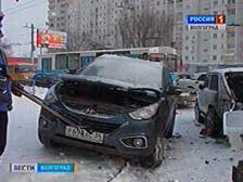 Снегопад стал причиной многочисленных ДТП на дорогах Волгограда