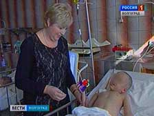 Избитый воспитательницей ребенок приходит в себя после комы