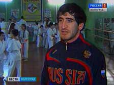 Волгоградец Мгер Рафаэлян выиграл золото на Кубке мира по карате