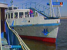Движение по Волге приостановлено до 10 апреля