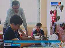 Юные жители Елани учатся гончарному ремеслу