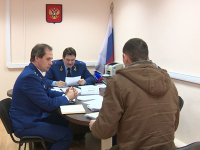 Прокурор Волгоградской области Максим Ершов провел личный прием граждан в Ленинске